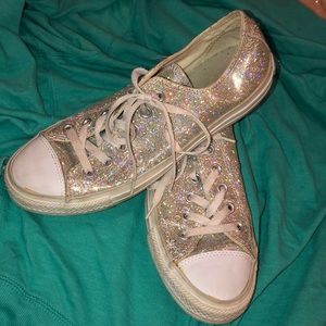 Women’s size 9 sparkly Converse.